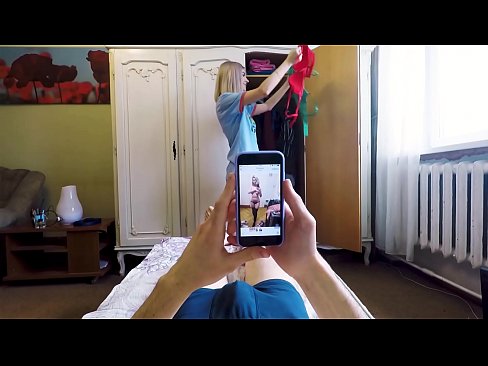 ❤️ A sorella hà fattu cum'è u so fratellu ghjustu prima chì a mamma tornò in casa ️ Video porno à noi ️❤