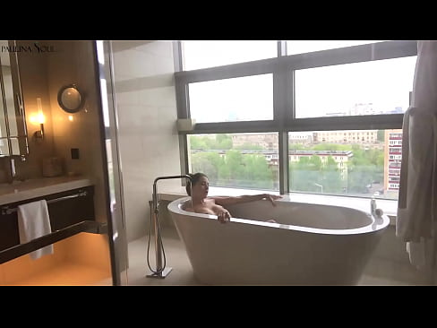 ❤️ Tremenda babe Passionately jerking off its pussy in u bagnu ️ Video porno à noi ️❤
